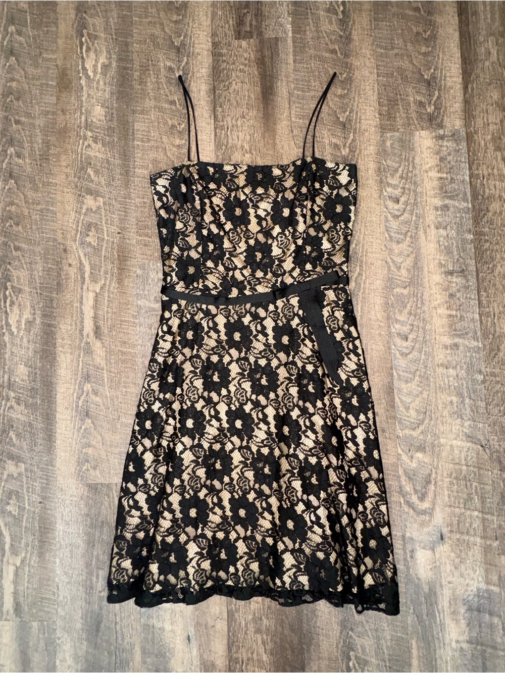 NWT Laundry by Shelli Segal Tan & Black Floral Lace Dress